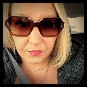 Meet your Posher, Ginger